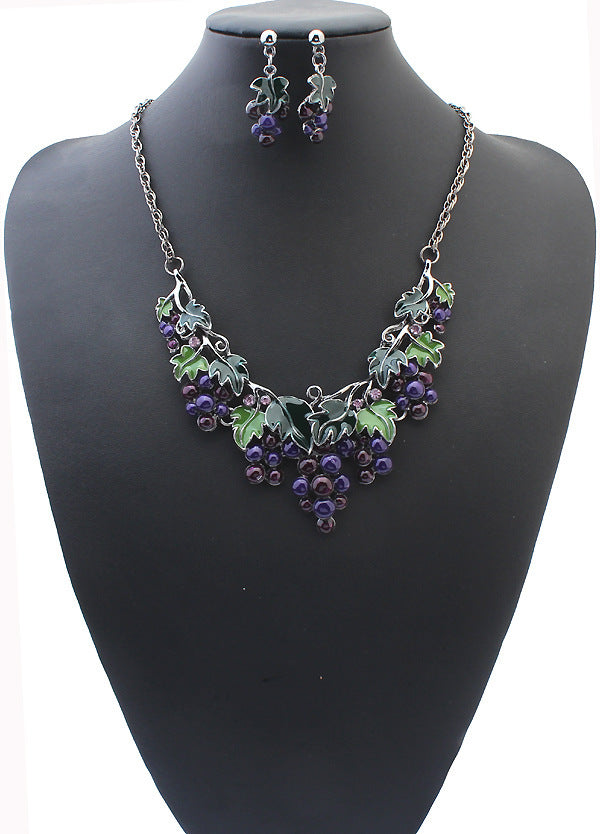 Elegant Oil Drop Grape Necklace and Earrings Set