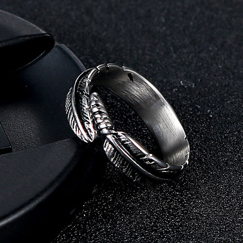 Stylish Titanium Steel Feather Ring - Personalized Retro Punk Jewelry for Men and Women