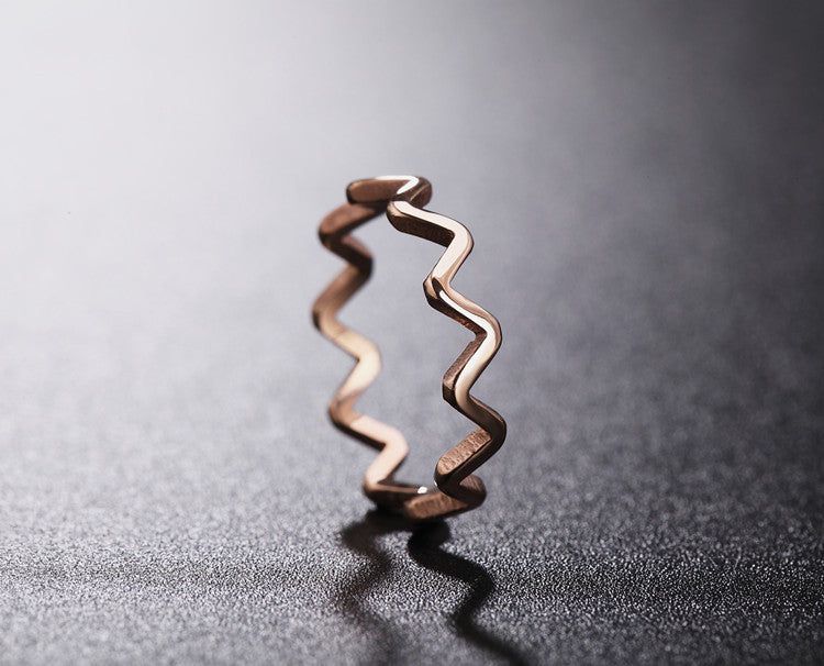 Everyday Genie Titanium Steel Rose Gold Water Wave Ring