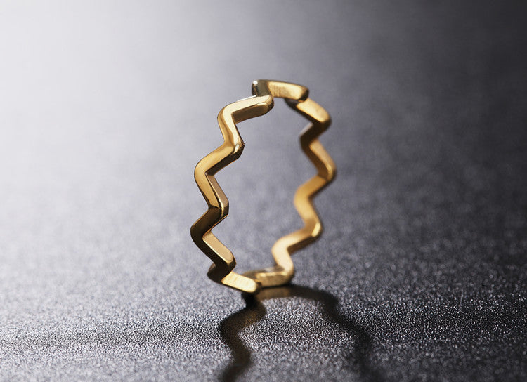 Everyday Genie Titanium Steel Rose Gold Water Wave Ring