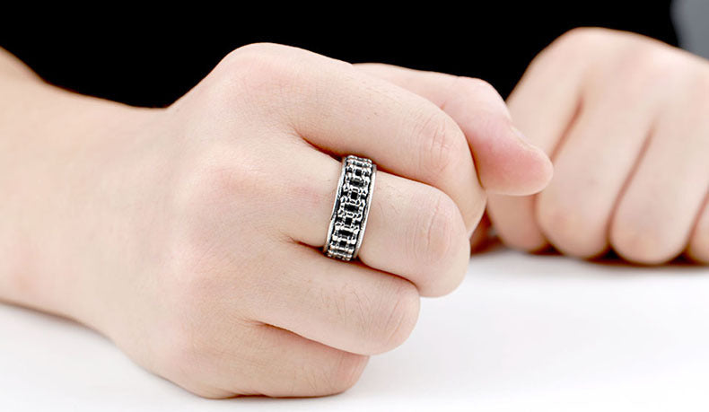 Custom Vintage Train-Inspired Stainless Steel Chain Ring for Men - European & American Fashion Jewelry