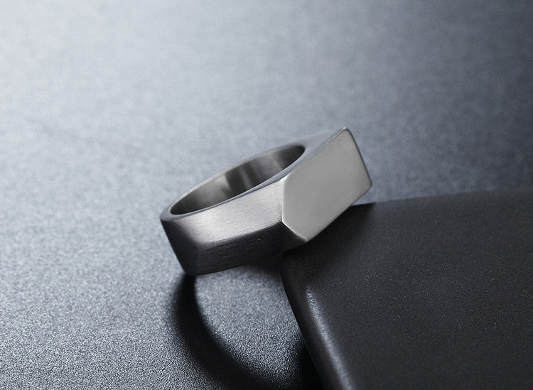 Fashionable Titanium Steel Ring with Simple Arrow Design for Men and Women