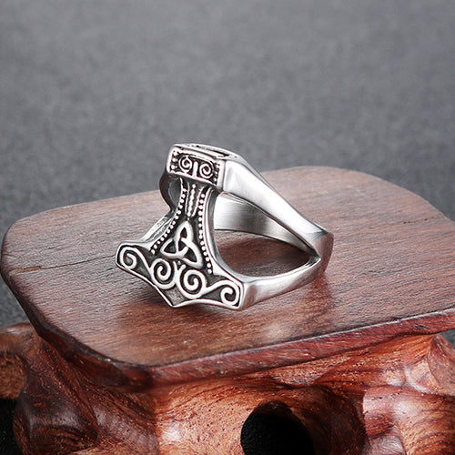 Stylish Viking Celtic Knot Stainless Steel Ring - Personalized Retro Punk Design for Men