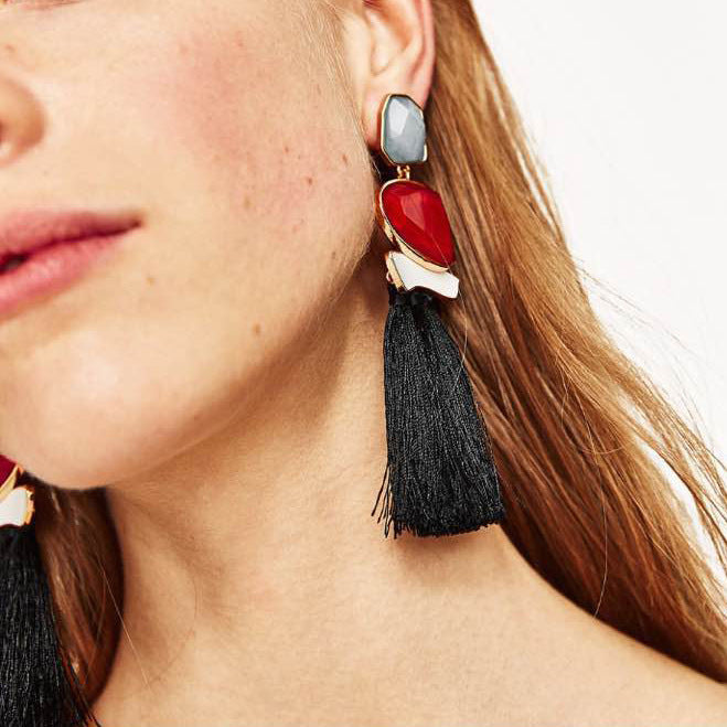 Fashionable Tassel Earrings with a Retro Twist