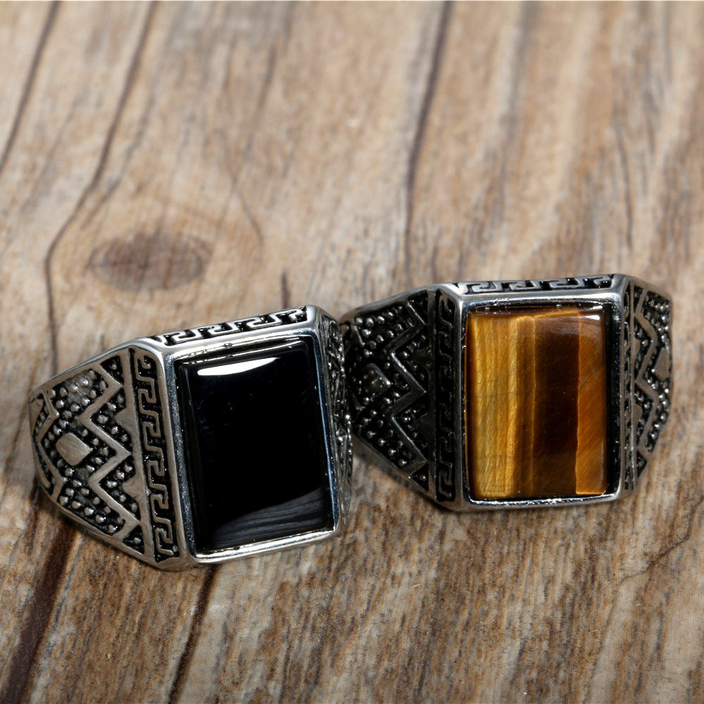 Retro Punk Titanium Steel Black Gemstone Ring with Great Wall Design for Men