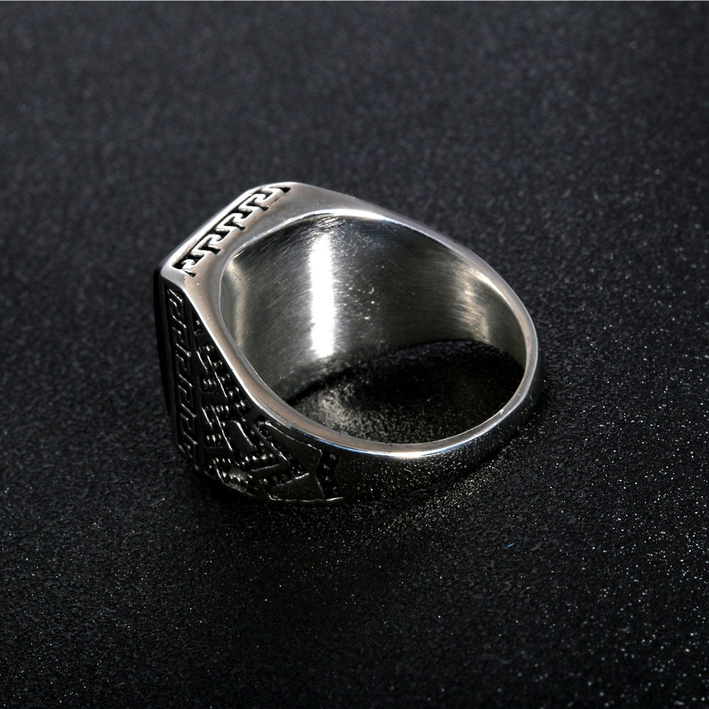 Retro Punk Titanium Steel Black Gemstone Ring with Great Wall Design for Men