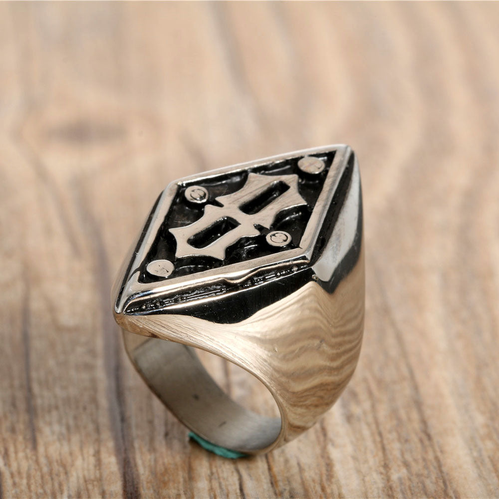 Innovative Titanium Steel Rhombus Ring - Retro Style Jewelry for Trendsetting Men