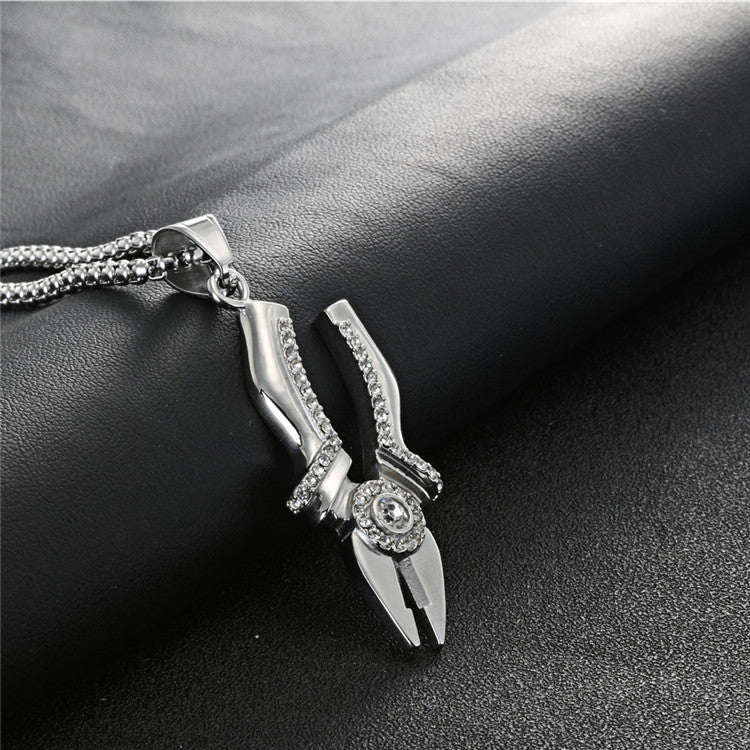 Titanium Steel Tiger Claw Pendant - Retro Crowe Stainless Steel Jewelry for Everyone