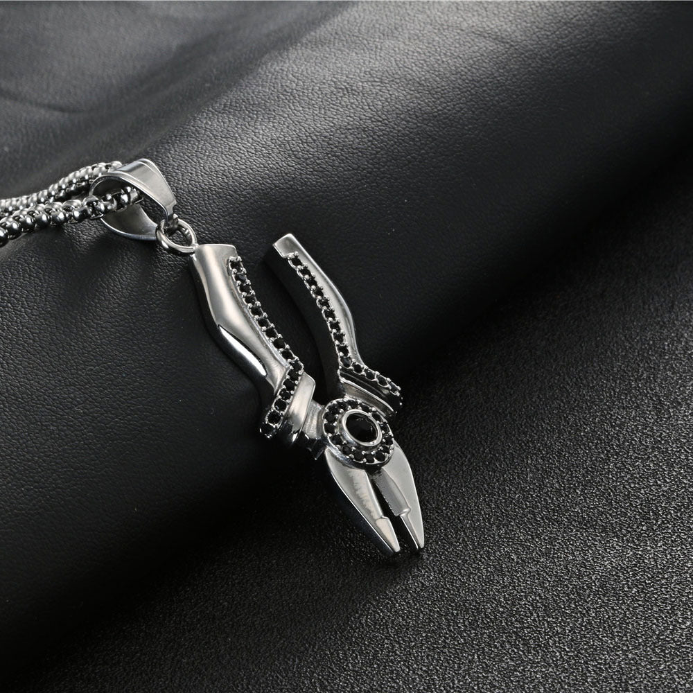 Titanium Steel Tiger Claw Pendant - Retro Crowe Stainless Steel Jewelry for Everyone