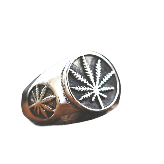 Retro Leaf Motif Titanium Steel Ring for Men - Stylish European and American Fashion Jewelry