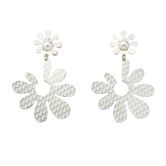 Exaggerated Retro Floral Earrings with Pearl Detail - Wholesale Fashion Jewelry