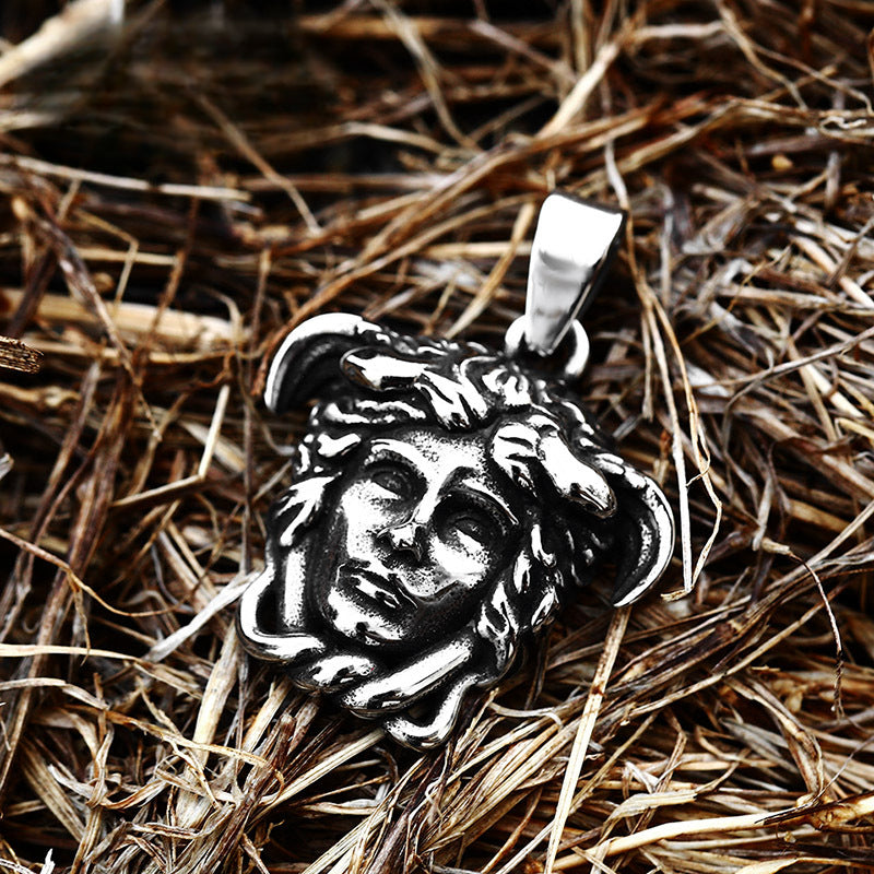 Wholesale European and American Stainless Steel Greek Head Pendant, New Titanium Steel Men's Jewelry for Foreign Trade