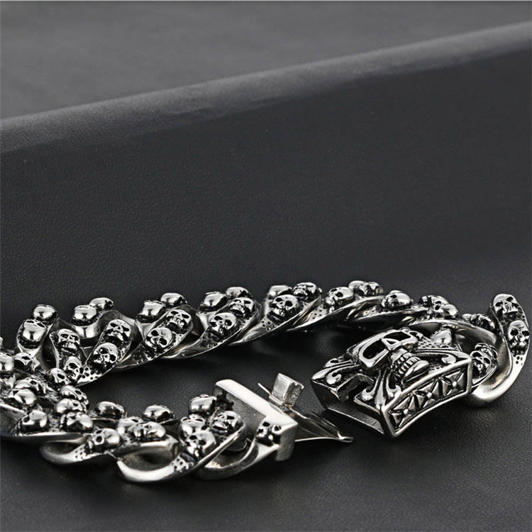 Titanium Steel Punk Skull Bracelet for Men – Bold and Edgy Fashion Statement