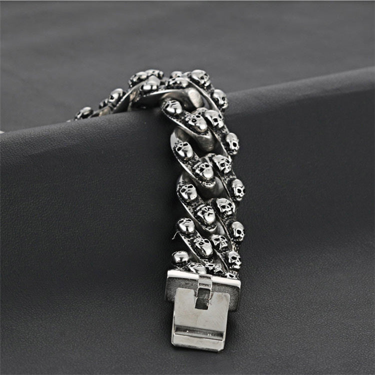 Titanium Steel Punk Skull Bracelet for Men – Bold and Edgy Fashion Statement