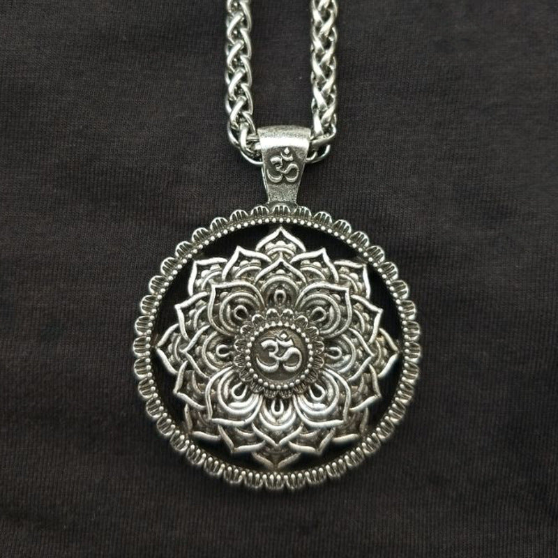 Enigmatic Norse Legacy Metal Mandala Necklace for Men