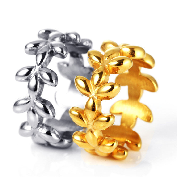 Trendy Titanium Steel Leaf Wreath Ring for Men and Women - A Stylish Gift Idea