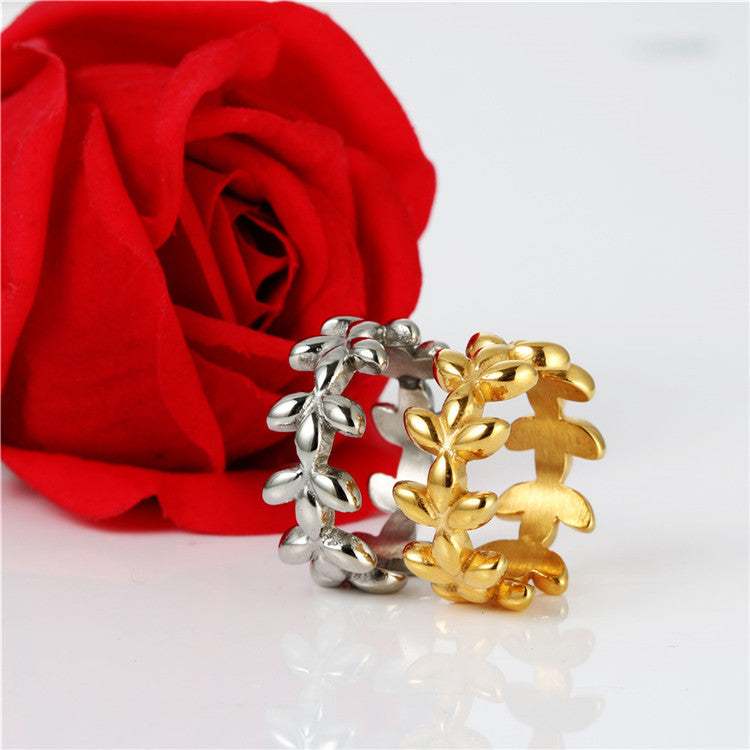 Trendy Titanium Steel Leaf Wreath Ring for Men and Women - A Stylish Gift Idea