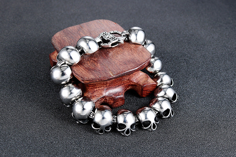 Stylish Titanium Steel Skull Bracelet for Men - Retro Punk Design