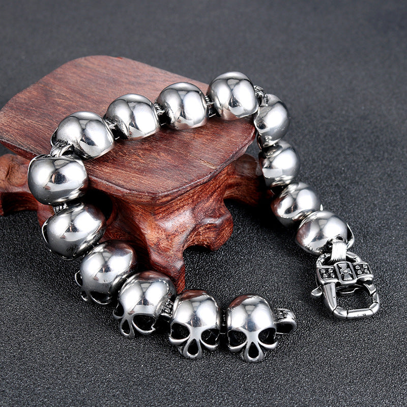 Stylish Titanium Steel Skull Bracelet for Men - Retro Punk Design