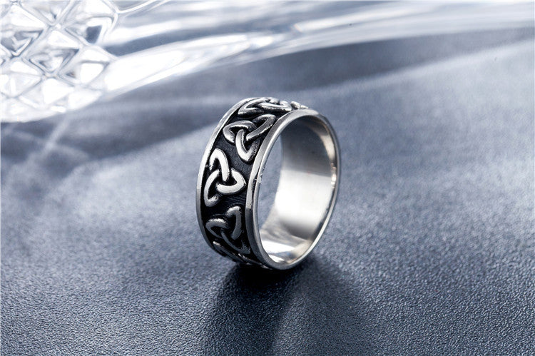 Edgy Titanium Steel Ring with Simple Knot Pattern for Men and Women