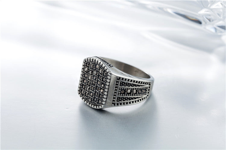 Retro Zircon-encrusted Titanium Steel Men's Ring