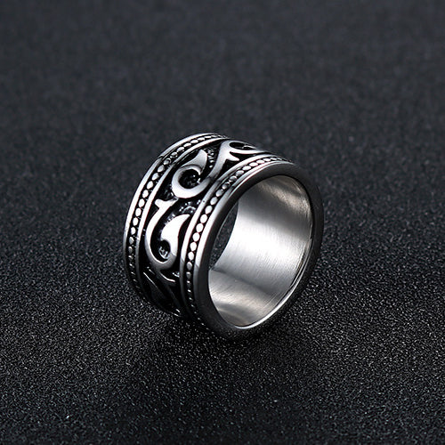 Stylish Titanium Steel Ring with Unique Vine Leaf Design for Men - Retro-Inspired Jewelry