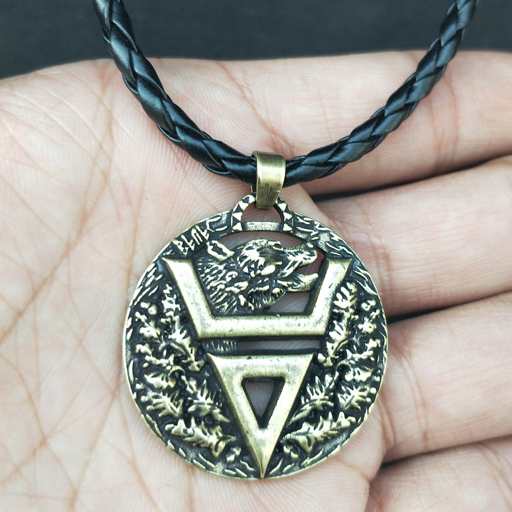 Villes Symbol Zinc Alloy Necklace with Slavic Bear Talisman Pendant