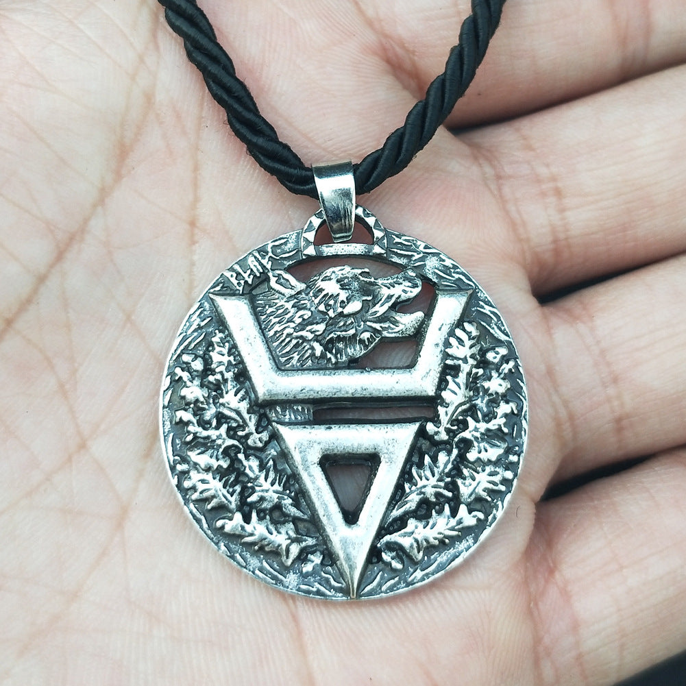 Villes Symbol Zinc Alloy Necklace with Slavic Bear Talisman Pendant