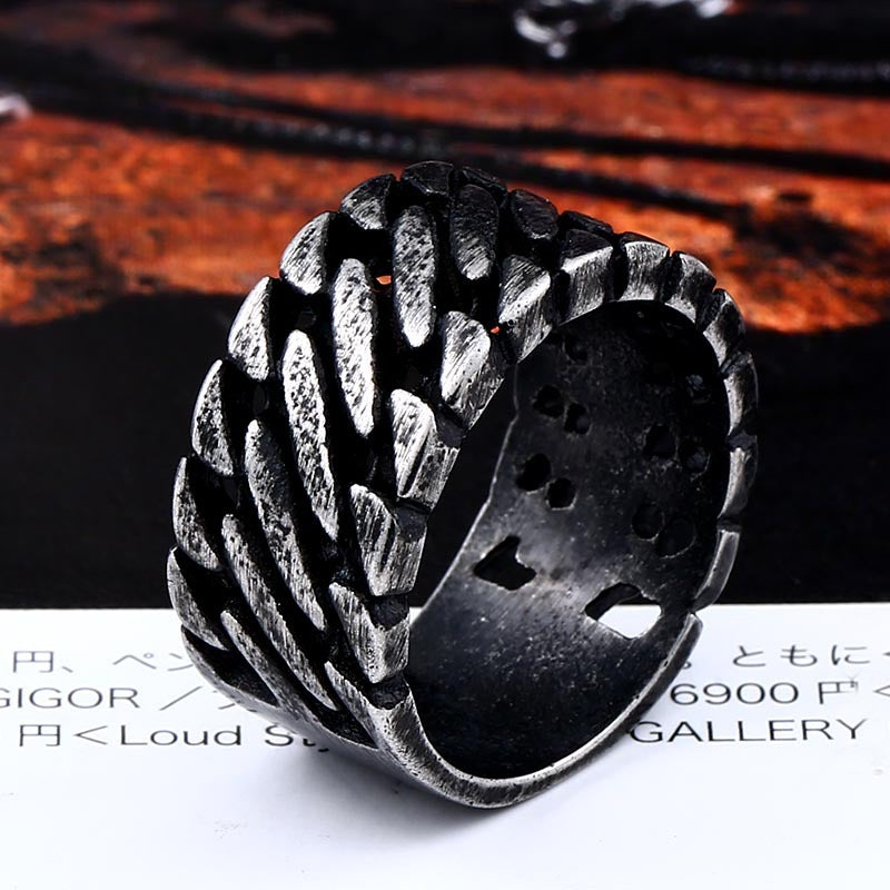 Titanium Steel Retro Locomotive Ring for Men - Domineering Stainless Steel Chain Design