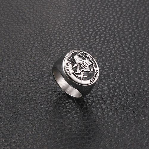 Titanium Steel Pirate Skull Ring for Men - Retro Personalized Stainless Steel Jewelry in European and American Fashion