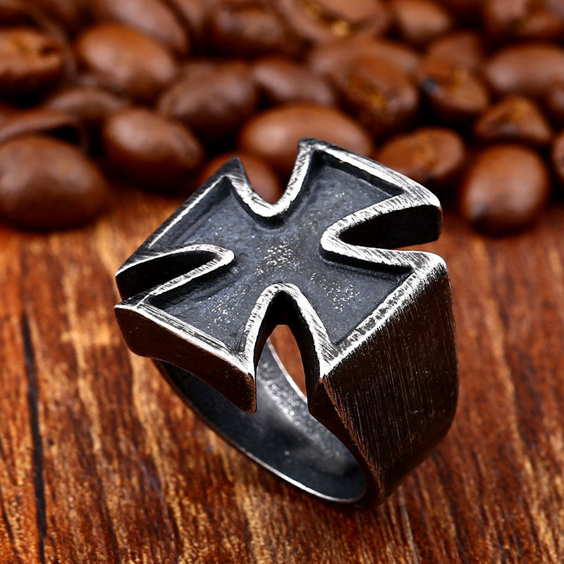 Men's Vintage-Style Titanium Steel Iron Cross Ring - Retro Wholesale Jewelry from Europe and America