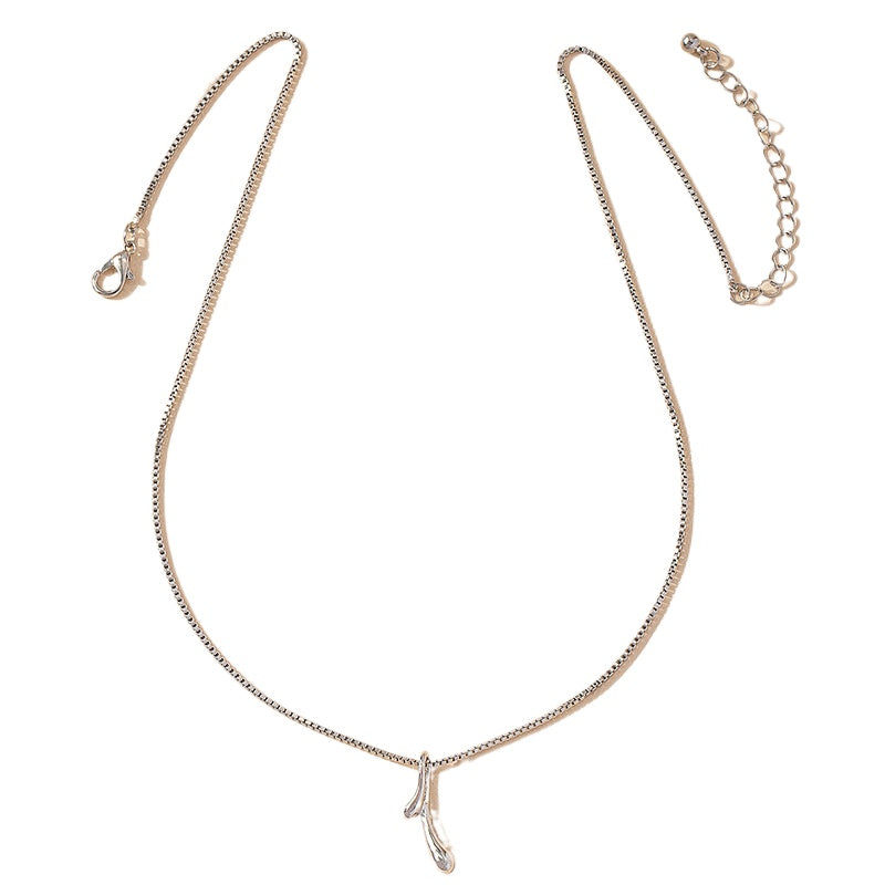 Creative Irregular Clavicle Necklace with Metal Pendant - Planderful Vienna Verve Collection