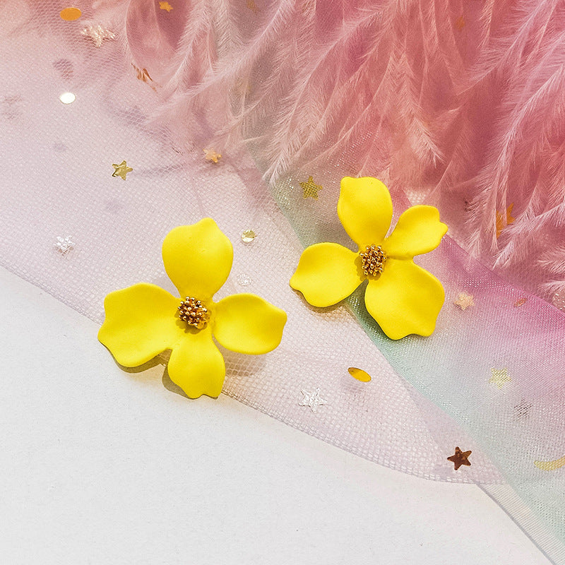 Korean Daisy Flower Earrings with Metal Needles - Vienna Verve Collection