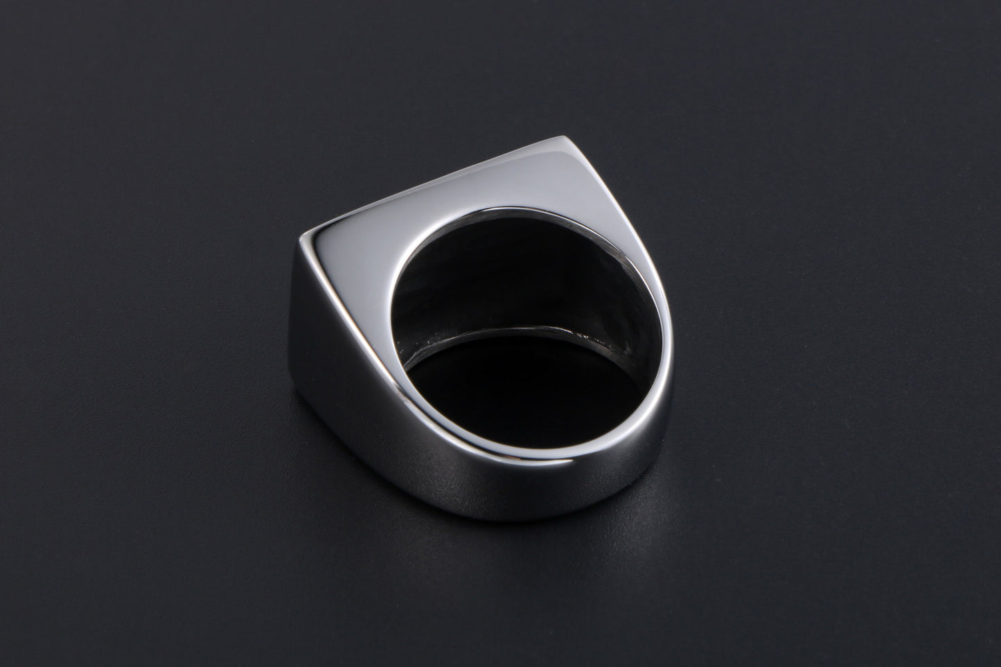 Stylish Personalized Men's Titanium Steel Ring with Dominating SN Character - Business Fashion Accessory