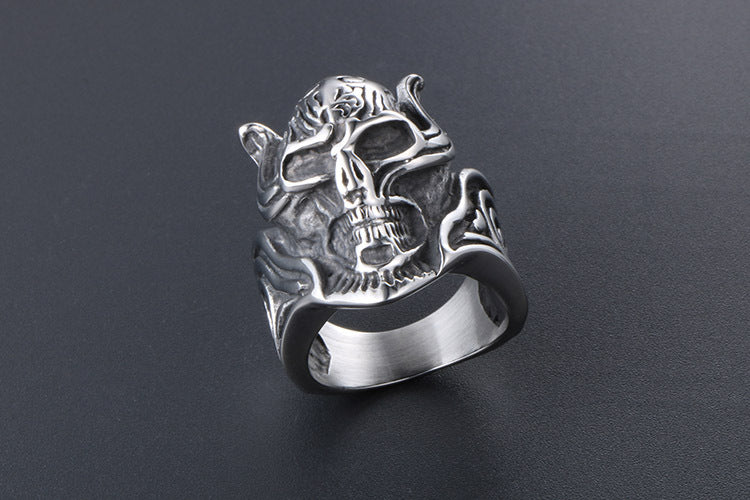 Trendy Retro Wolf Tooth Skull Titanium Steel Ring for Men - Dominant Index Finger Accessory