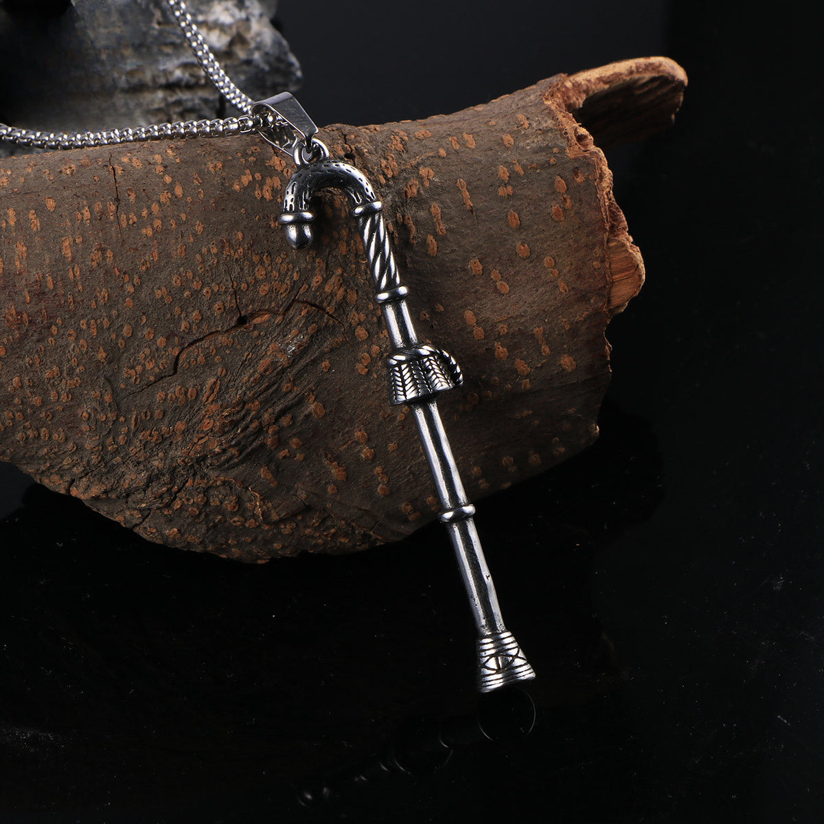 Vintage-Inspired Christmas Crutches Pendant Necklace for Men - Trendy Holiday Gift