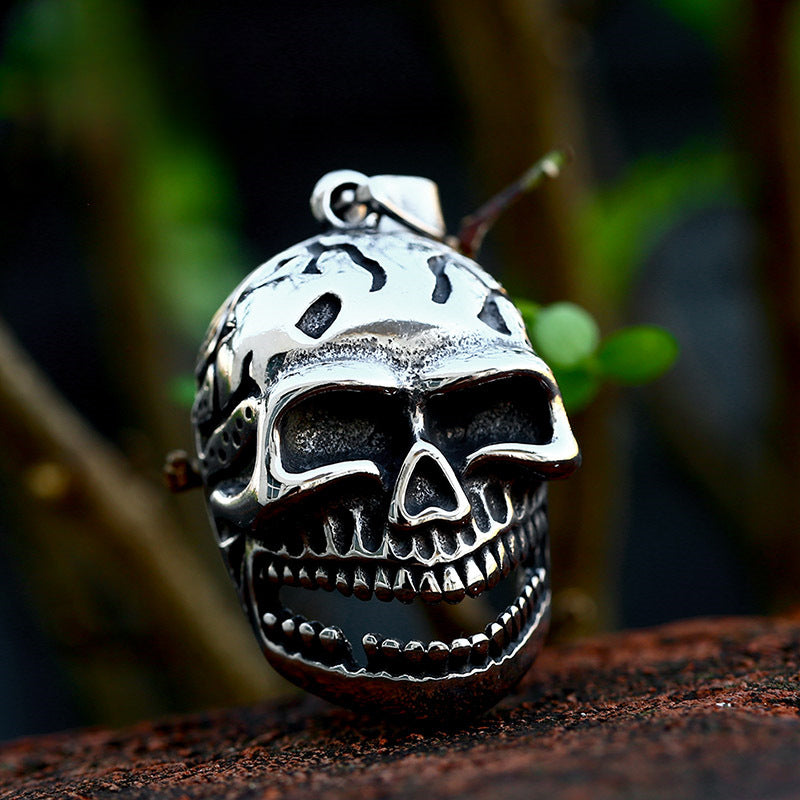 Punk-Inspired Titanium Steel Skull Pendant for Men - Wholesale Retro Domineering Style