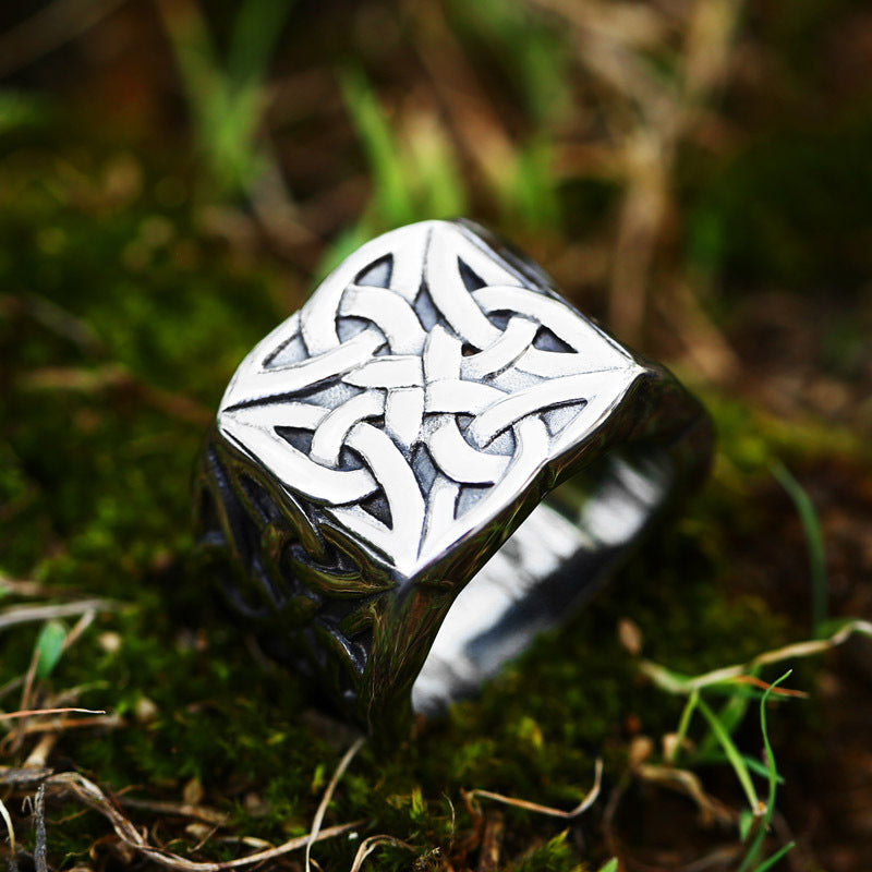 Wholesale Retro Viking Celtic Knot Men's Ring in Stainless Steel and Titanium