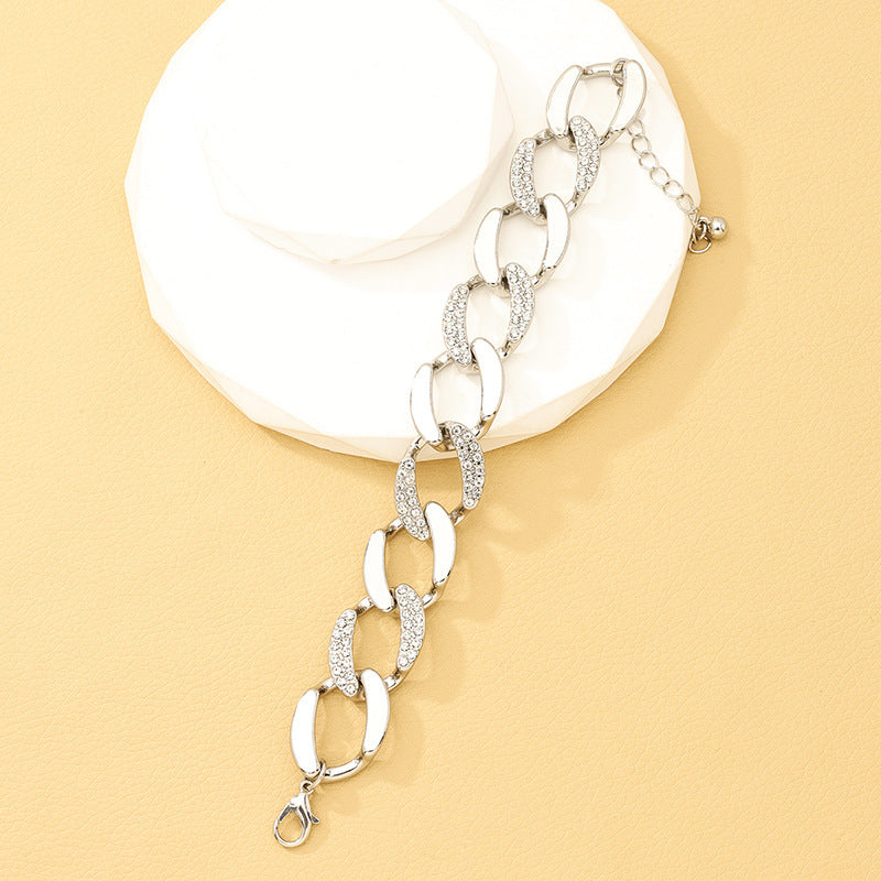 Artisanal Thick Chain Bracelet with Textured Design - Vienna Verve Collection