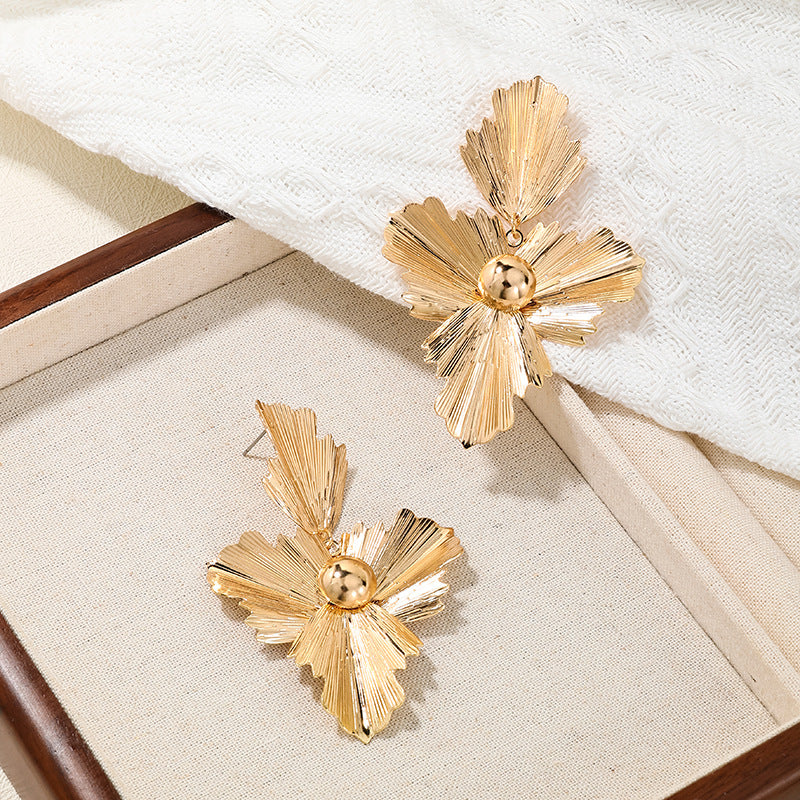 Exaggerated European Alloy Flower Earrings - Vienna Verve Collection