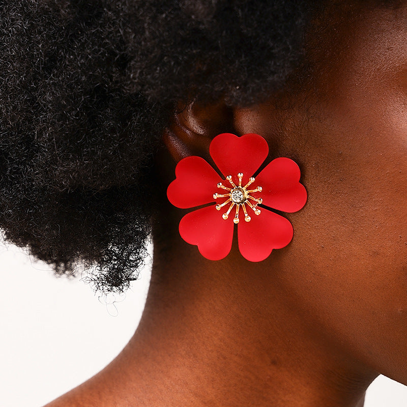 Exquisite Metallic Heart and Petal Stud Earrings with a Fashionable Twist