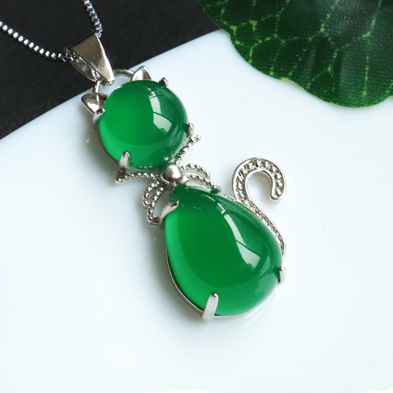 Natural Green Chalcedony Cat Pendant Jewelry