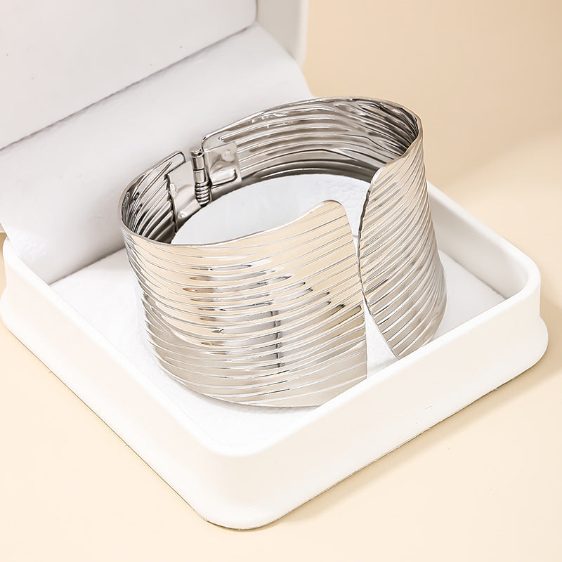 Exaggerated Cold Style Statement Bracelet - Vienna Verve Collection