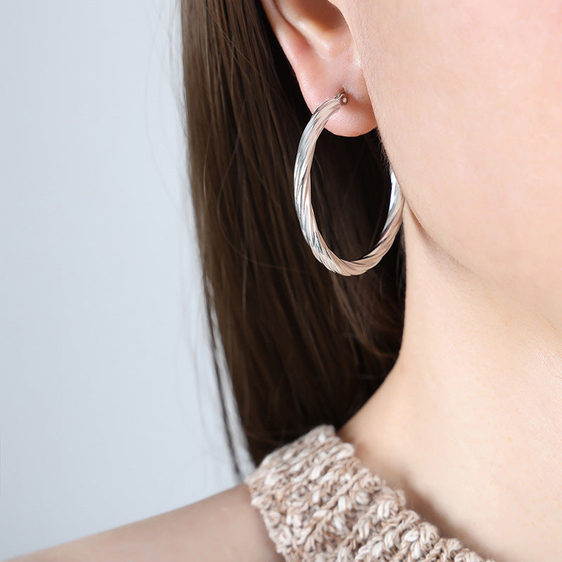 Exaggerated Circle Earrings with Glossy Finish in Titanium Steel