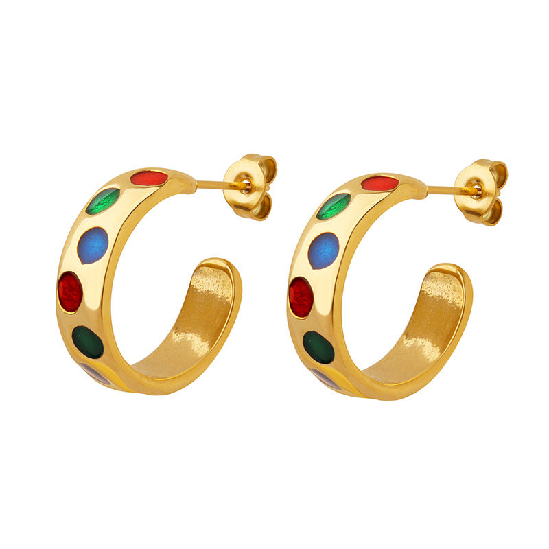 Golden Egyptian Pharaoh C-Shaped Earrings with Oil Droplet Design