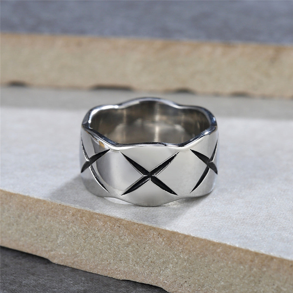 Small Fragrance Titanium Steel Ring with European and American Checkered Design