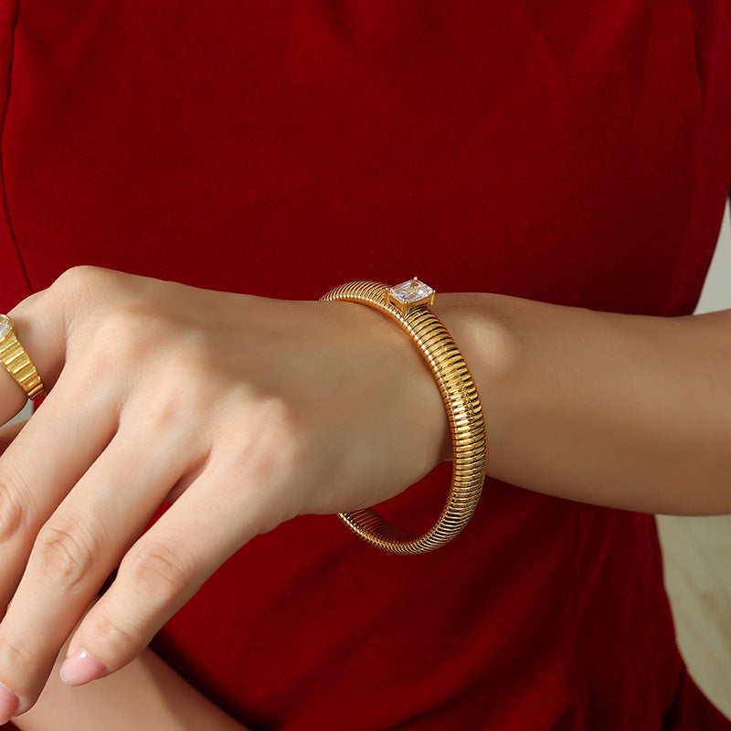 Elegant Gold-Plated Zircon Bracelet with Elastic Band - Fashionable Design for Everyday Wear