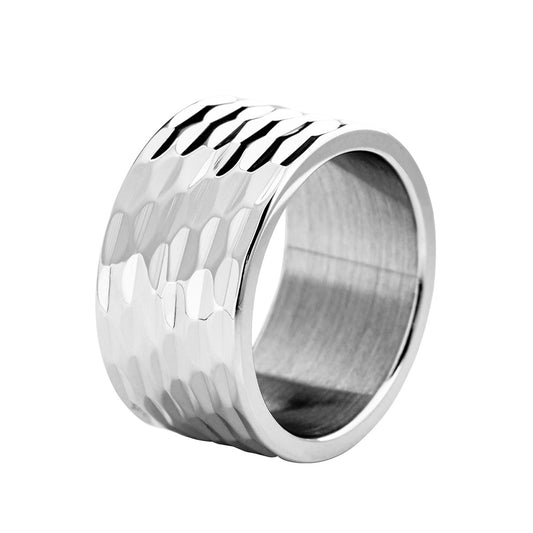 European and American Titanium Steel Beat Pattern Ring for Men