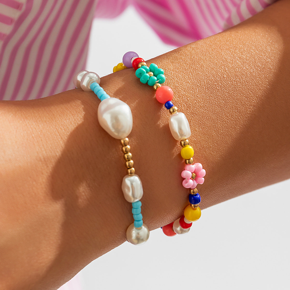 Daisy Daisy Bracelet Set with Elastic Woven Design