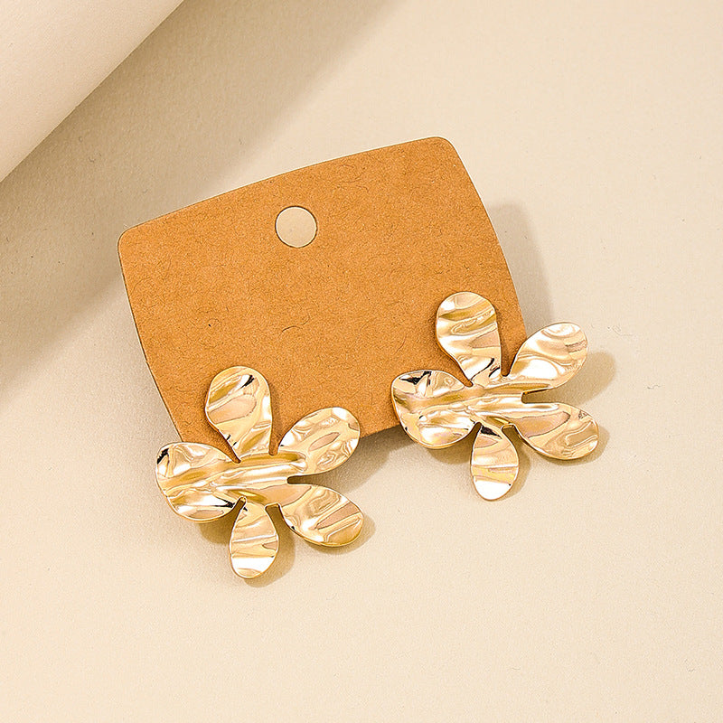 Exaggerated Retro Korean Heart Flower Earrings for Stylish Women